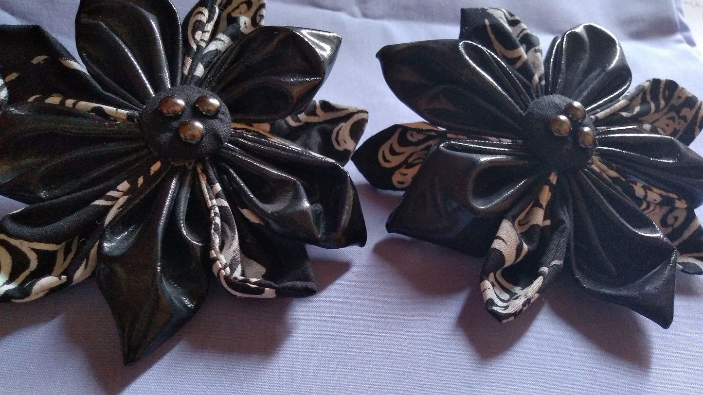 LAST ONE! Japanese Flower Hair Clips with Waves pattern and PVC - Asian Industrial Goth